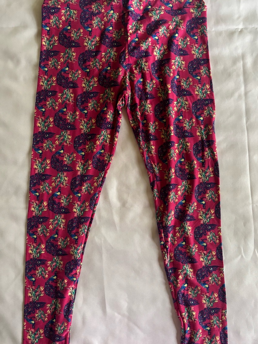 LuLaRoe Hot Pink Peacock Print Leggings TC